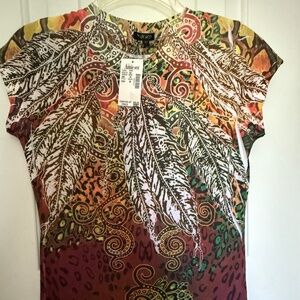 NEW YUKIKO Feather Design Top. Made in the USA. size small